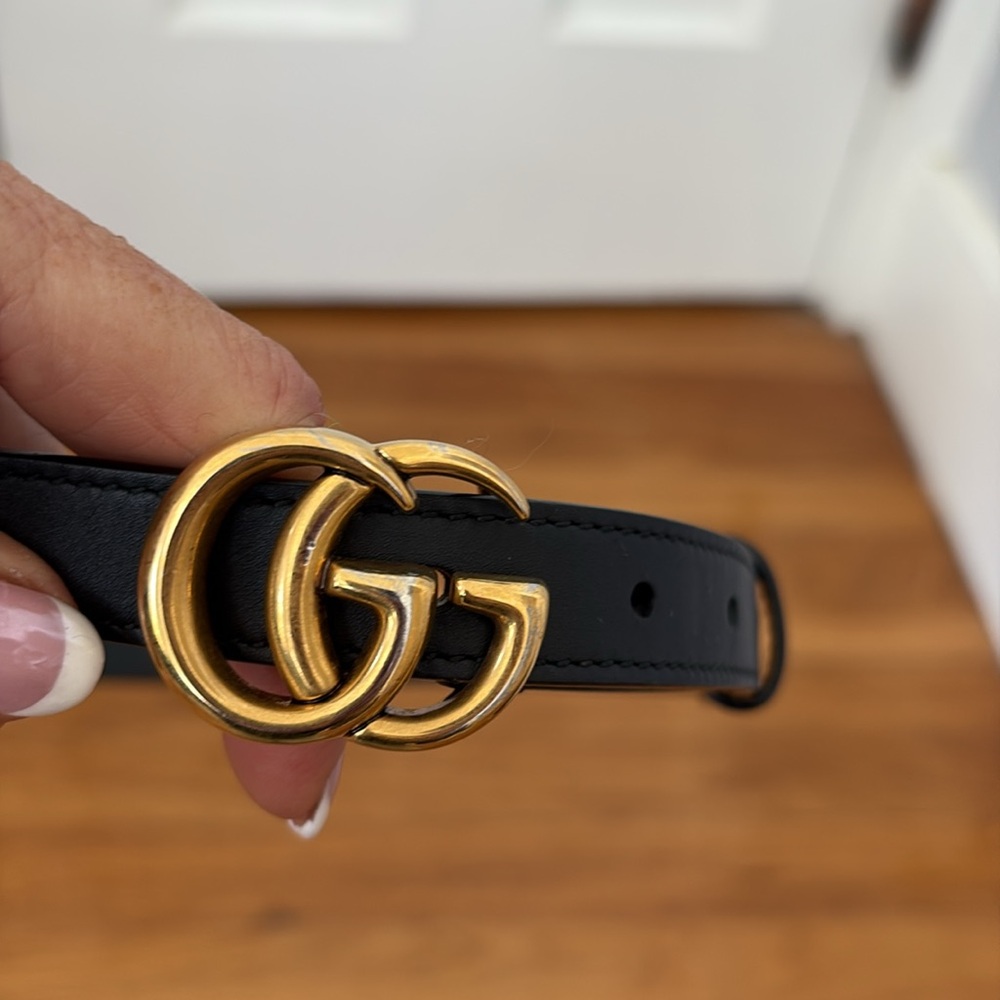 Gucci logo belt size xs slightly tarnished on metal otherwise perfect - Picture 3 of 5